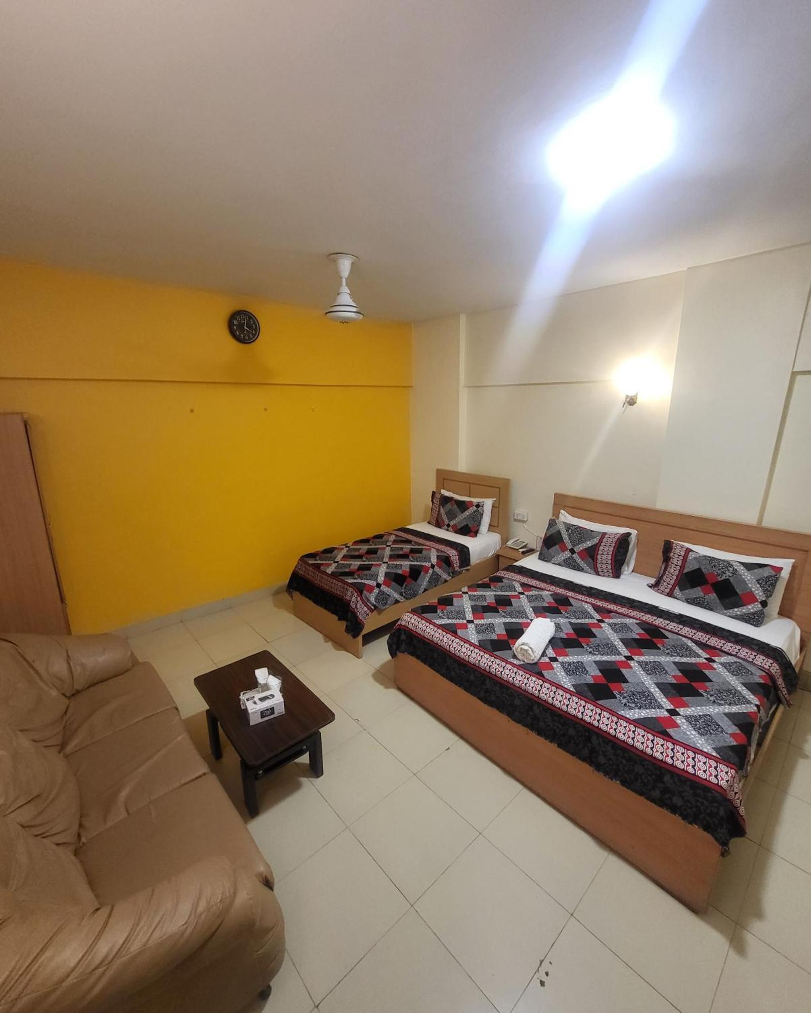 Hotel Rooms Dha Karachi Luaran gambar