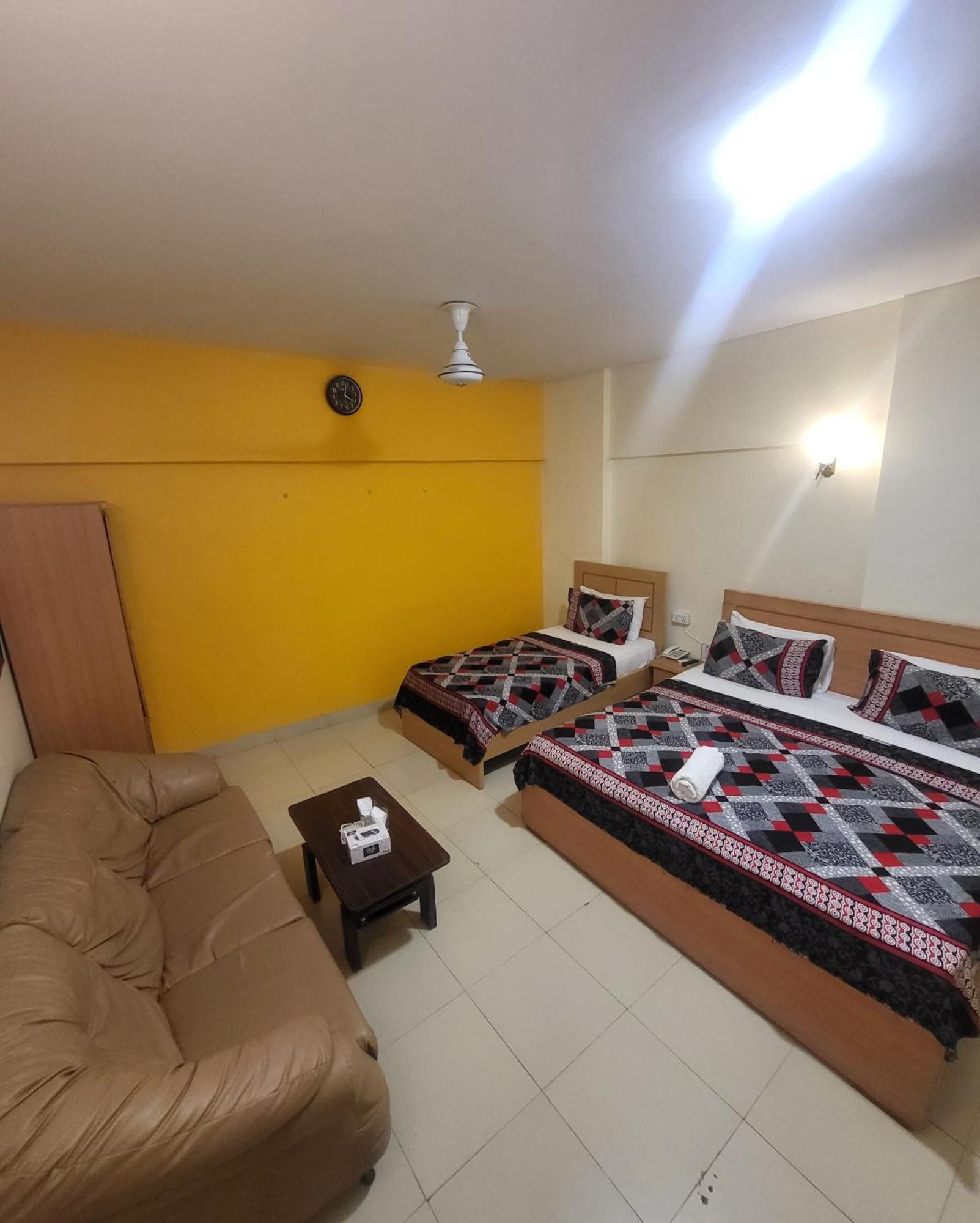 Hotel Rooms Dha Karachi Luaran gambar